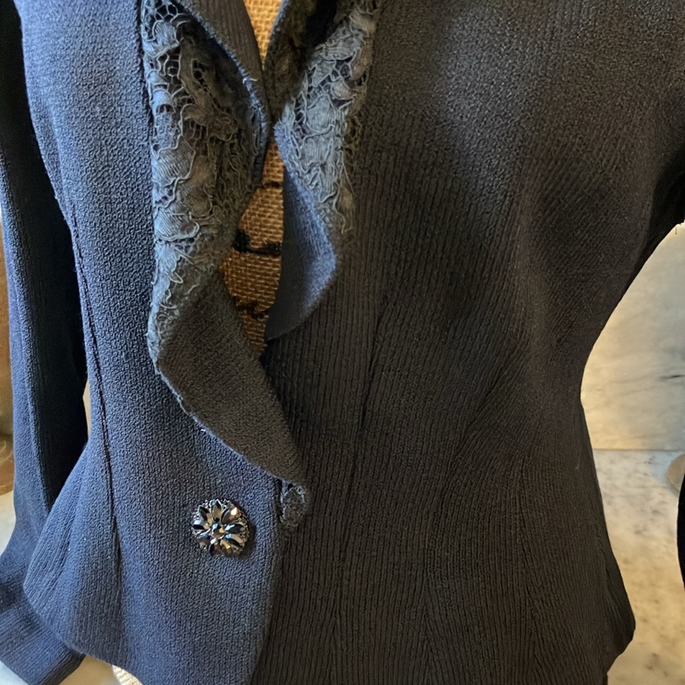 Amazing St John Evening Jacket! Lace Back And Lace Inserts On Back/Sleeves Love! - Picture 2 of 11